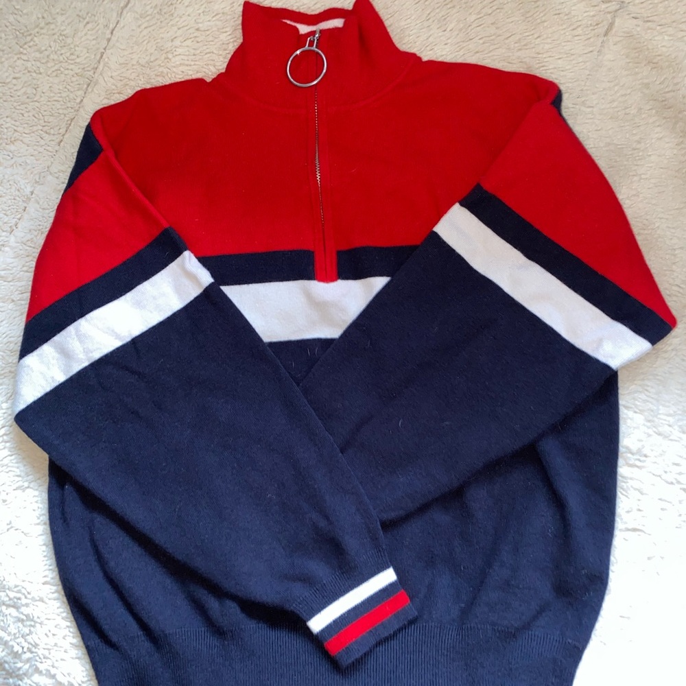 URBAN OUTFITTERS ZIP UP